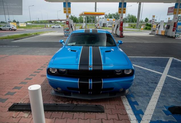 Dodge Challenger SRT-8