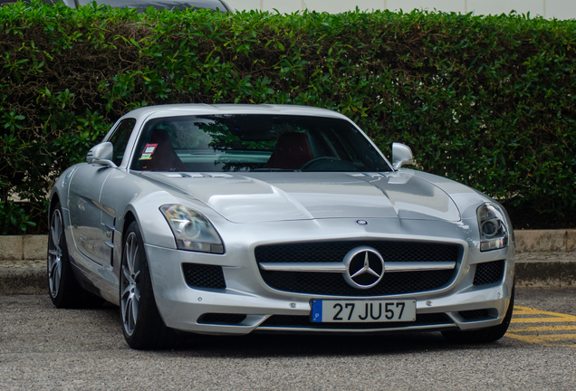 Mercedes-Benz SLS AMG