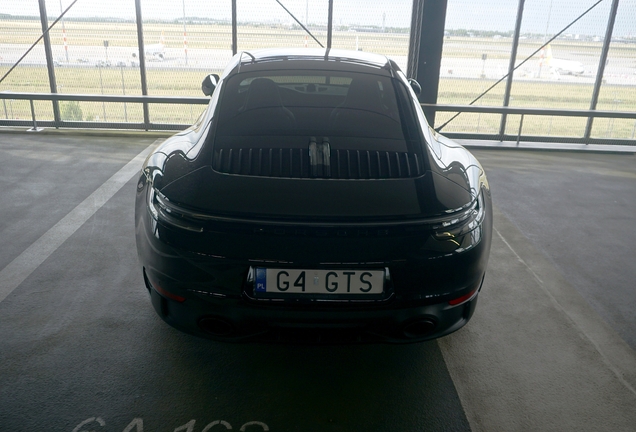 Porsche 992 Carrera 4 GTS