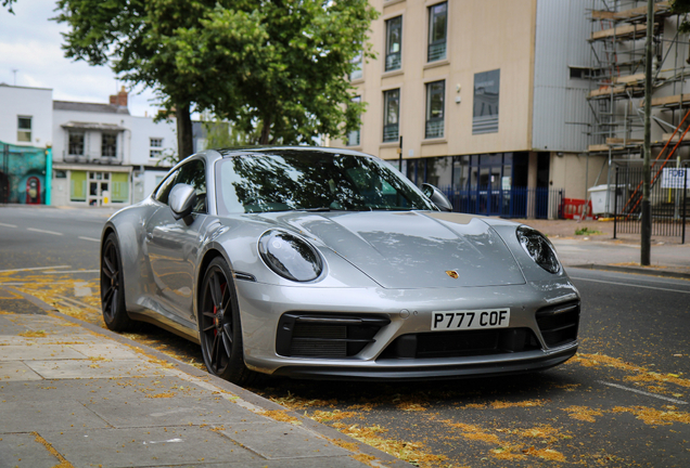 Porsche 992 Carrera GTS