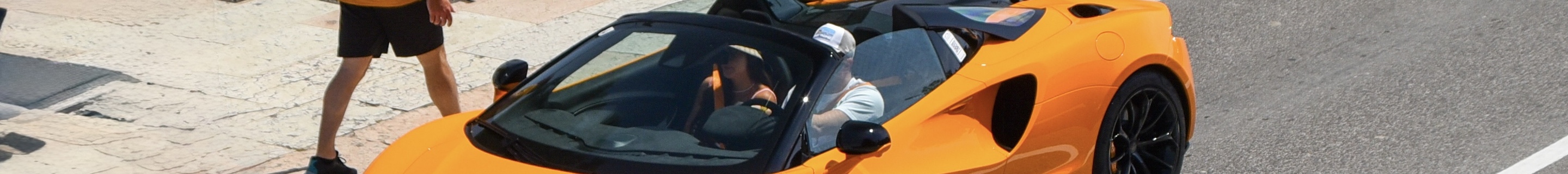 McLaren Artura Spider