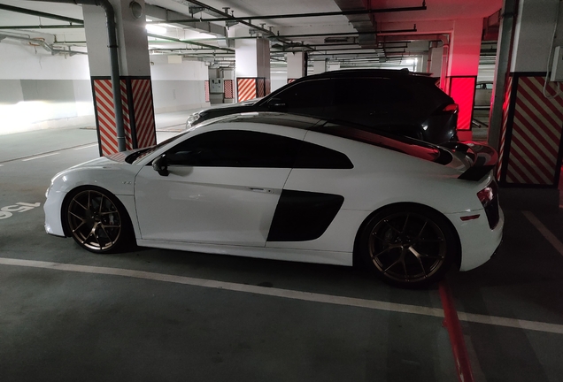 Audi R8 V10 Plus 2015