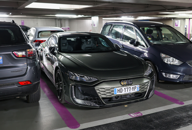 Audi RS E-Tron GT 2025