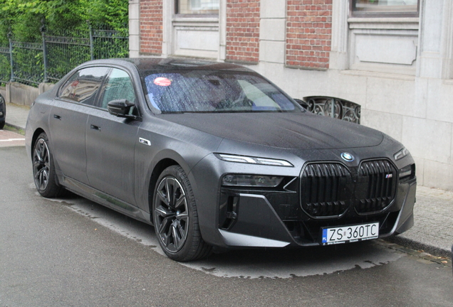 BMW M760e xDrive