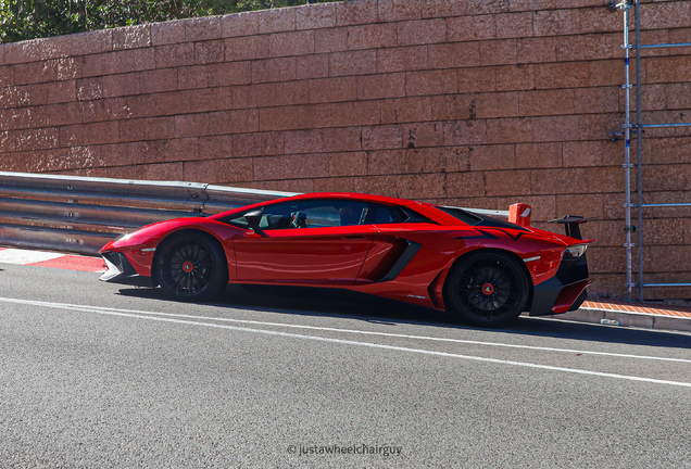 Lamborghini Aventador LP750-4 SuperVeloce