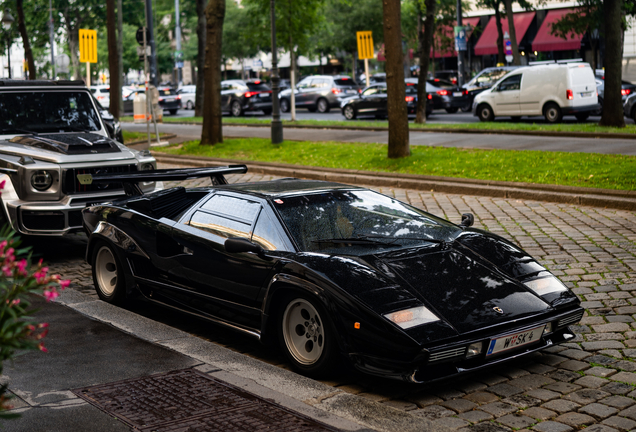 Lamborghini Countach LP400 S