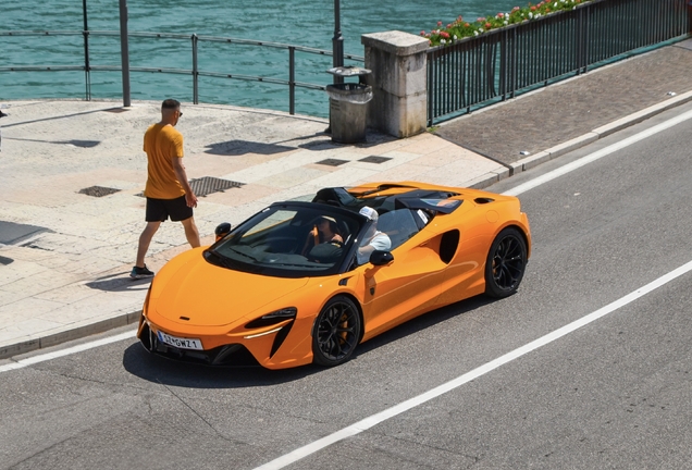 McLaren Artura Spider