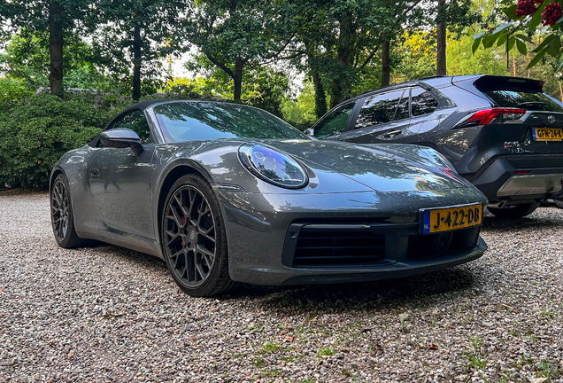 Porsche 992 Carrera 4S Cabriolet