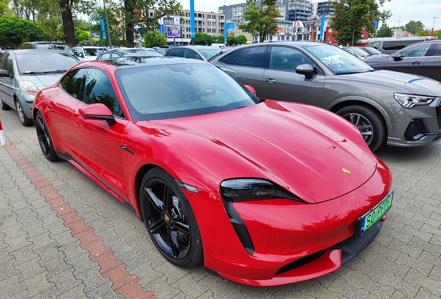 Porsche Taycan Turbo