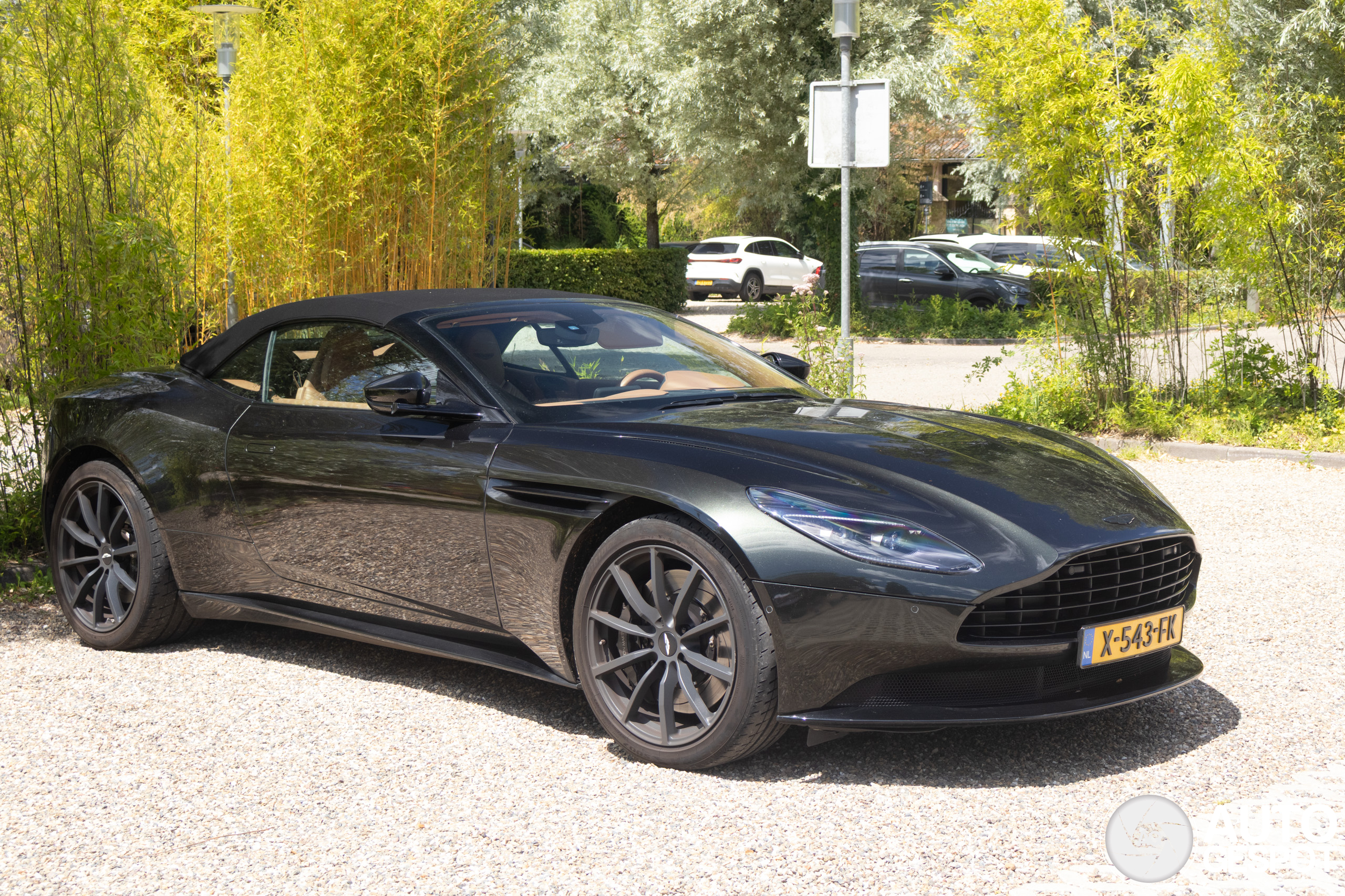 Aston Martin DB11 V8 Volante