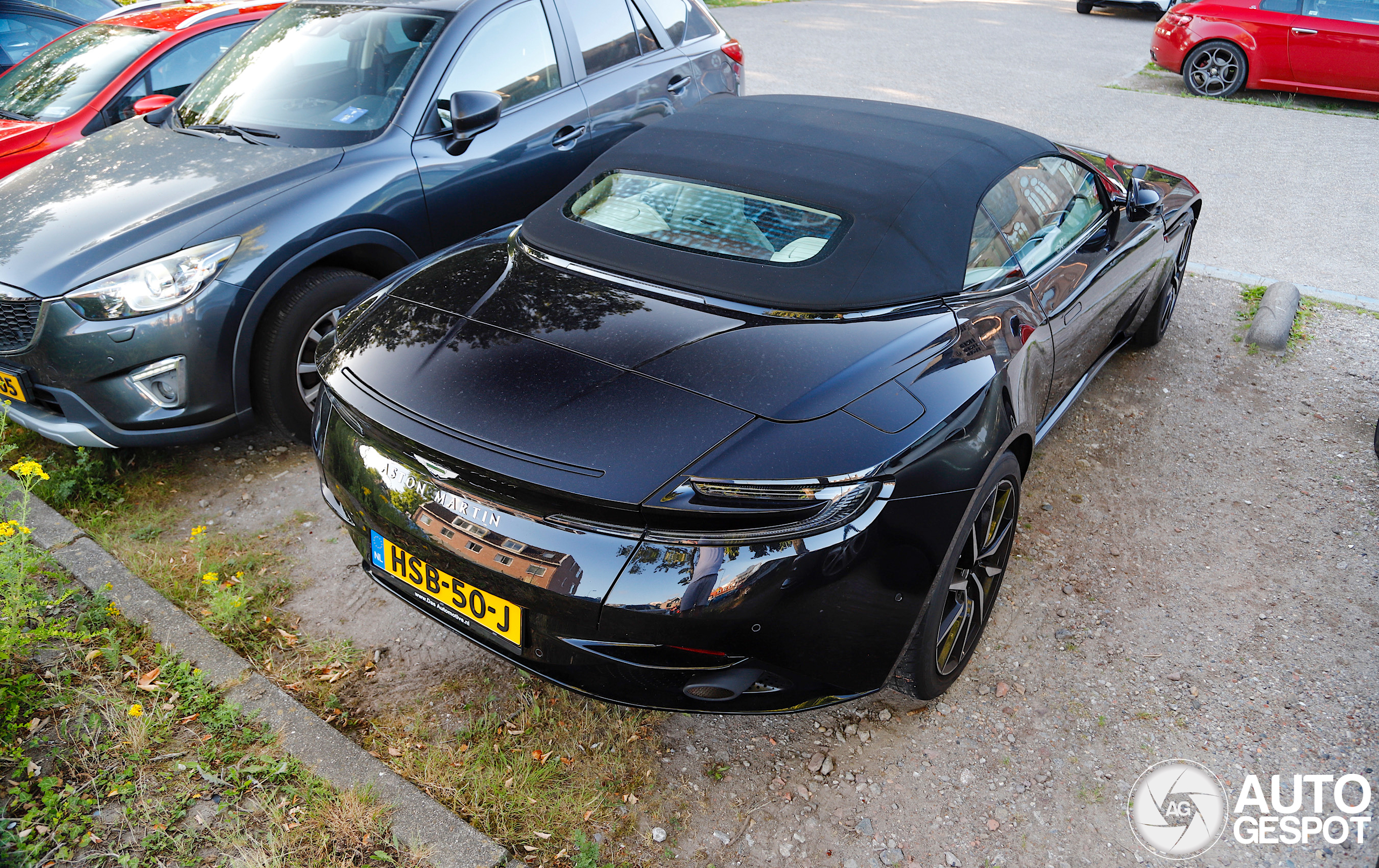Aston Martin DB11 V8 Volante