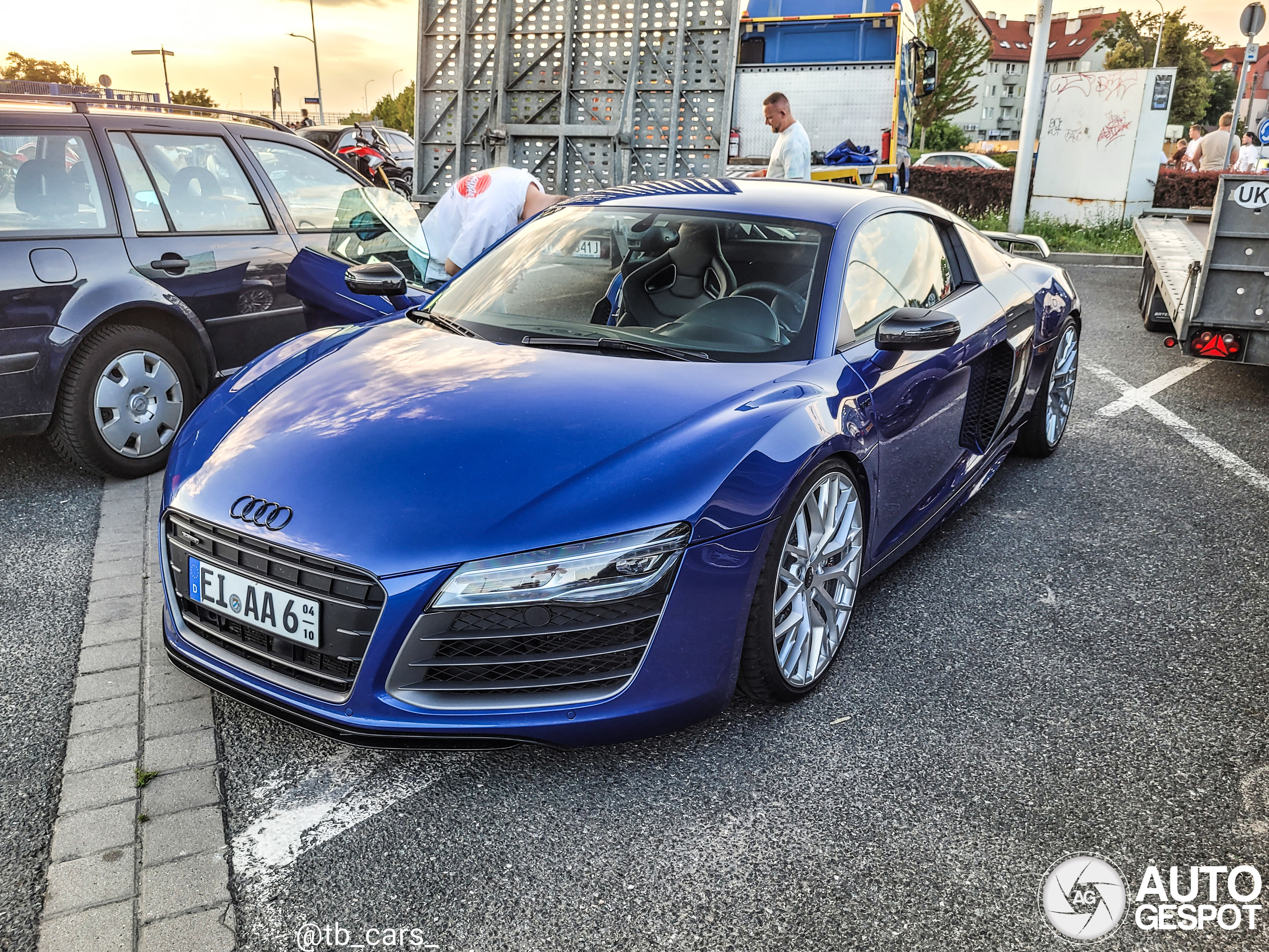 Audi R8 V10 Plus 2013
