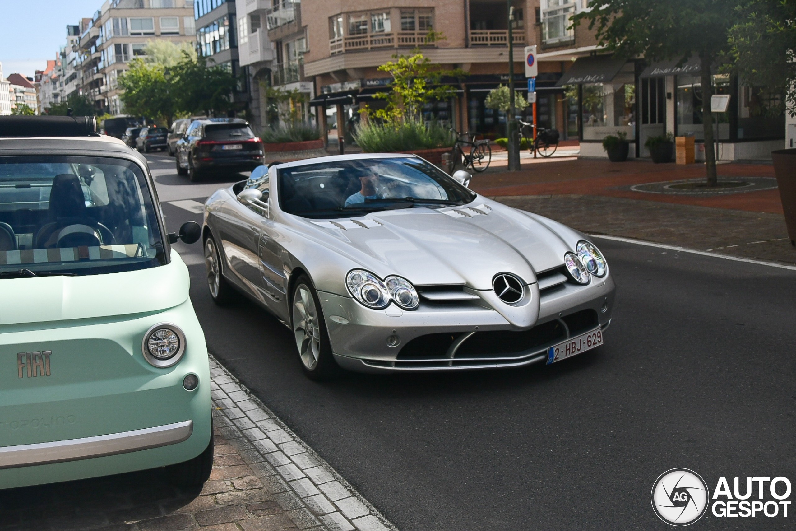 Zeldzame Mercedes-Benz SLR McLaren Roadster gespot in Knokke-Heist