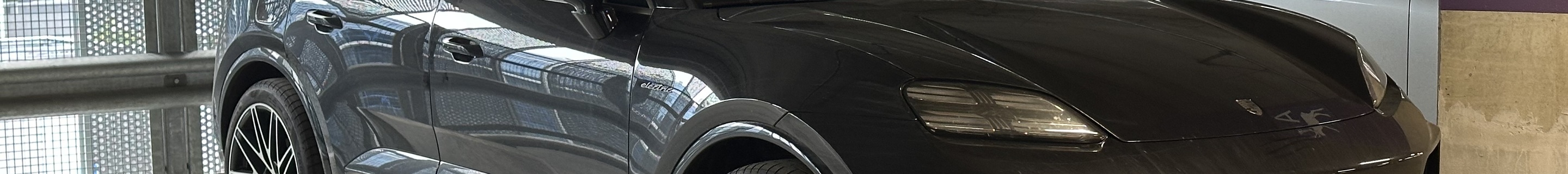 Porsche Macan EV Turbo