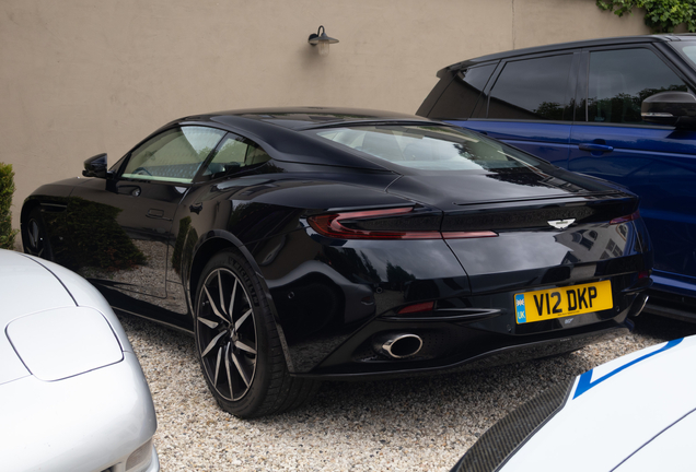 Aston Martin DB11 AMR