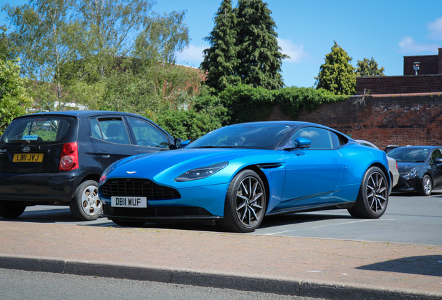 Aston Martin DB11 V8