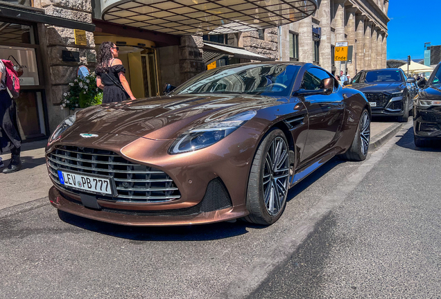 Aston Martin DB12