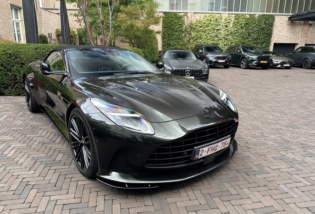 Aston Martin DB12 Volante