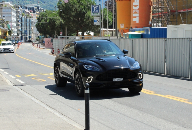 Aston Martin DBX