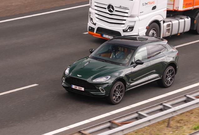 Aston Martin DBX