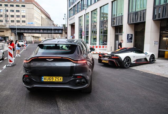 Aston Martin DBX