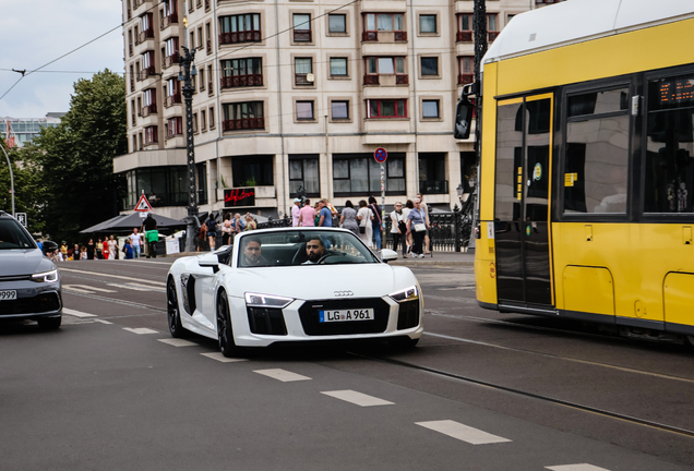 Audi R8 V10 Spyder 2016