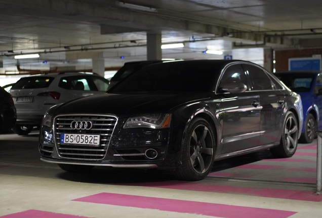 Audi S8 D4