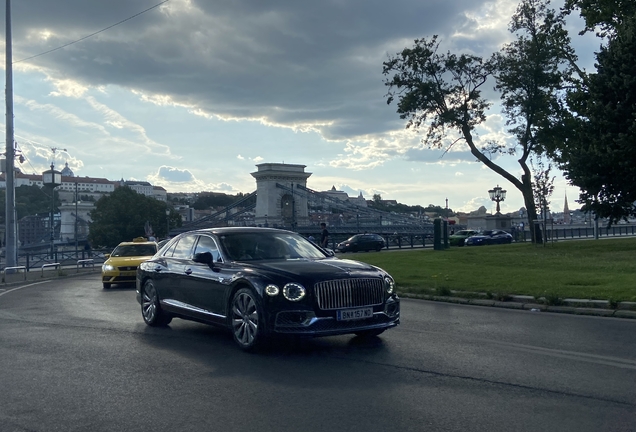 Bentley Flying Spur V8