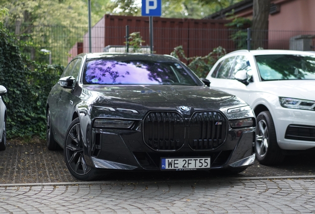 BMW M760e xDrive