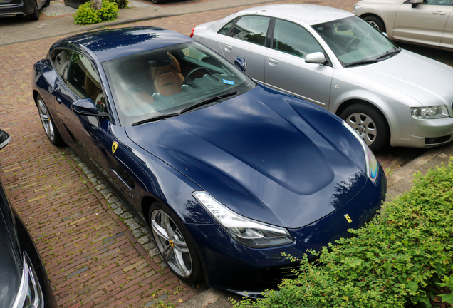 Ferrari GTC4Lusso