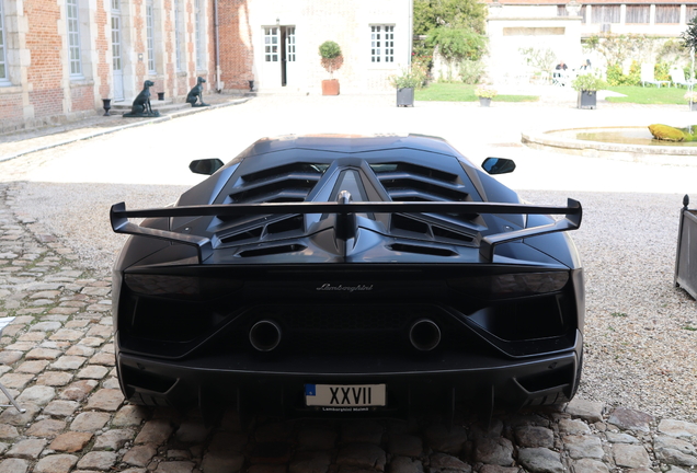 Lamborghini Aventador LP770-4 SVJ