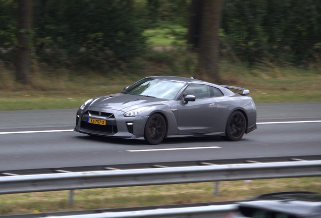 Nissan GT-R 2017