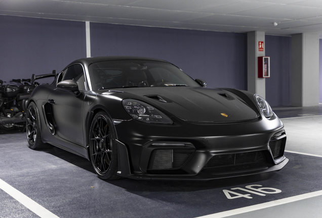 Porsche 718 Cayman GT4 RS Weissach Package