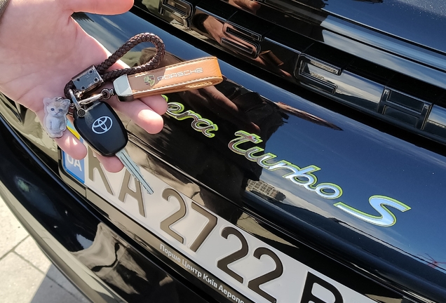 Porsche 971 Panamera Turbo S E-Hybrid