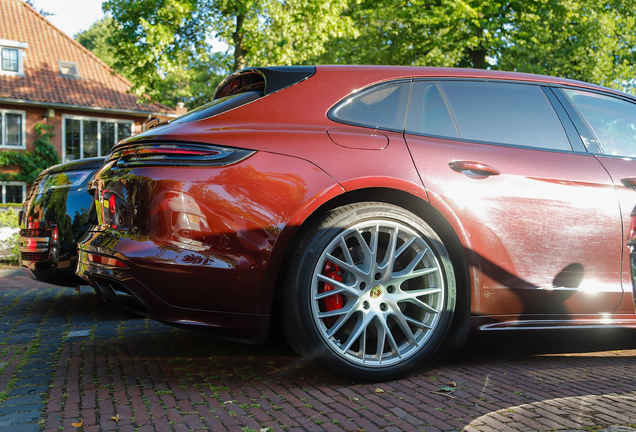Porsche 971 Panamera Turbo Sport Turismo