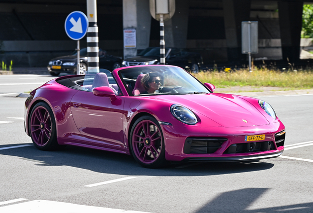 Porsche 992 Carrera 4 GTS Cabriolet