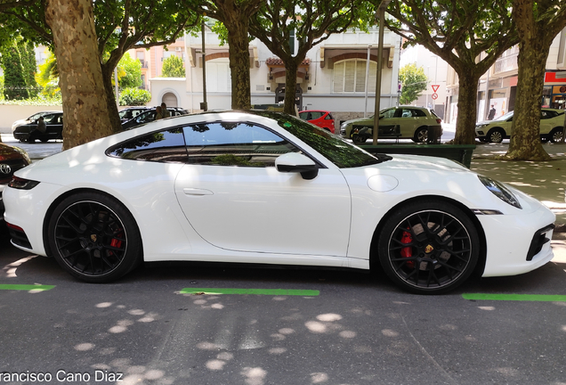 Porsche 992 Carrera 4S