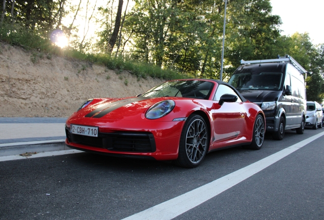 Porsche 992 Carrera 4S Cabriolet