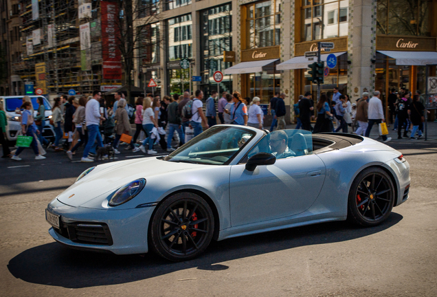 Porsche 992 Carrera 4S Cabriolet