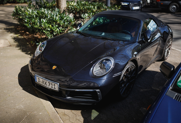 Porsche 992 Carrera 4S Cabriolet