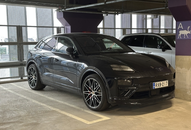 Porsche Macan EV Turbo