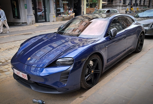 Porsche Taycan GTS Sport Turismo