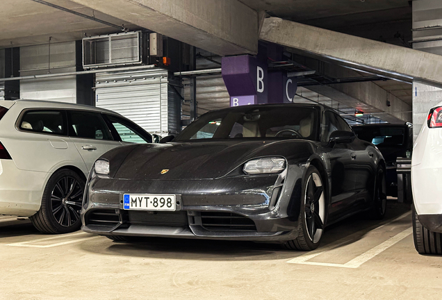 Porsche Taycan Turbo