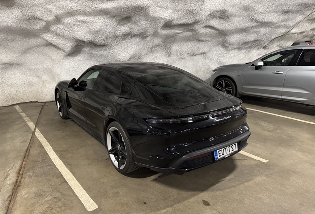 Porsche Taycan Turbo