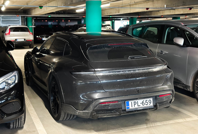 Porsche Taycan Turbo S Cross Turismo