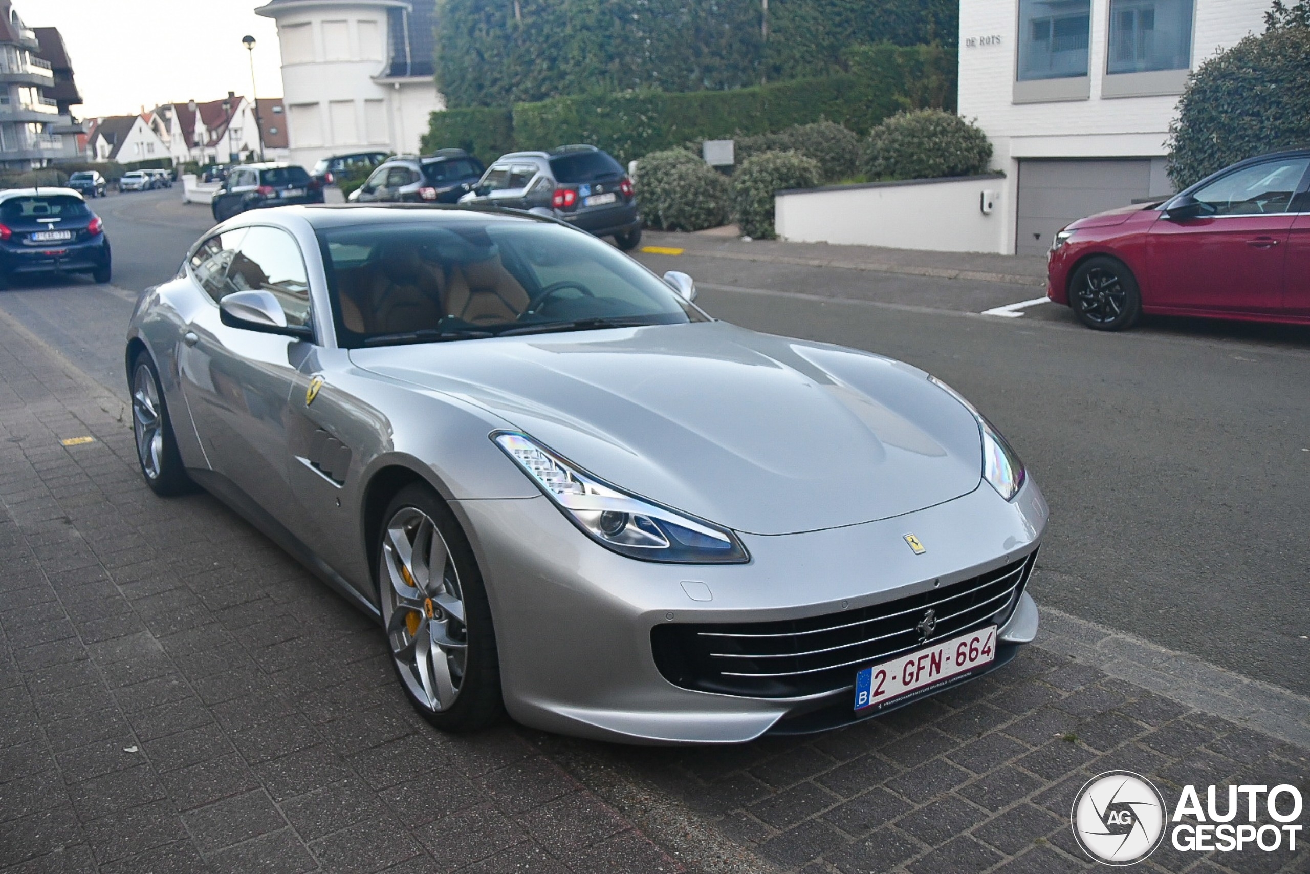 Ferrari GTC4Lusso T
