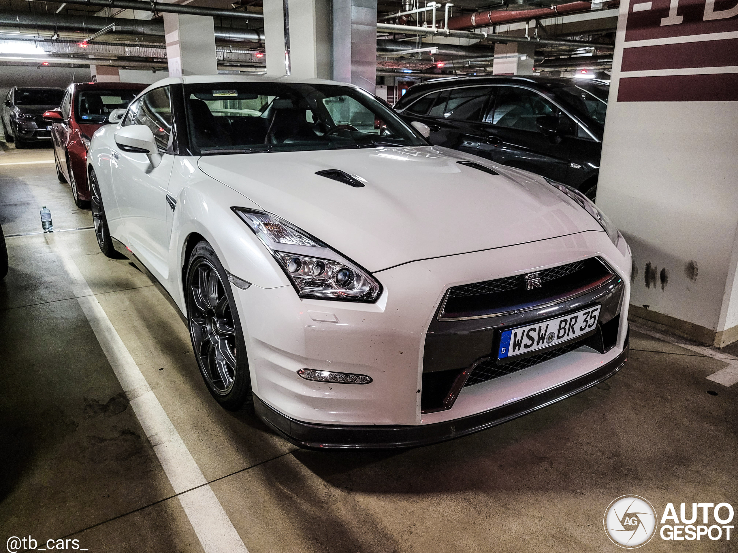 Nissan GT-R 2014