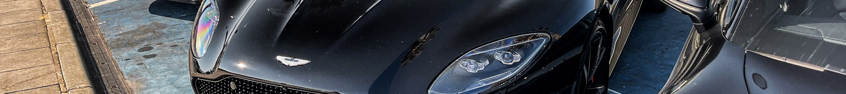 Aston Martin DBS Superleggera