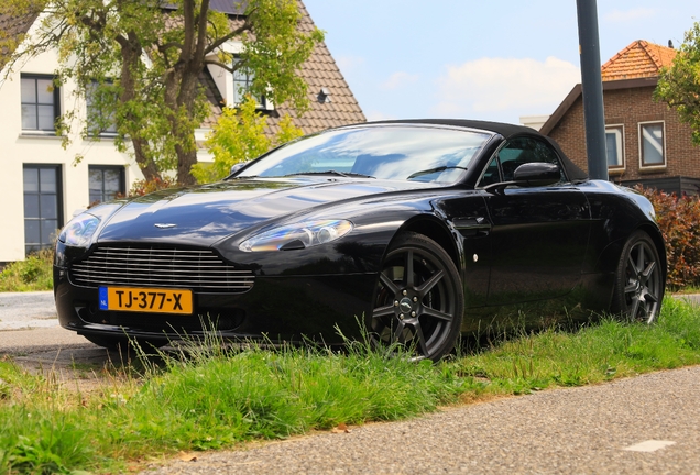 Aston Martin V8 Vantage Roadster