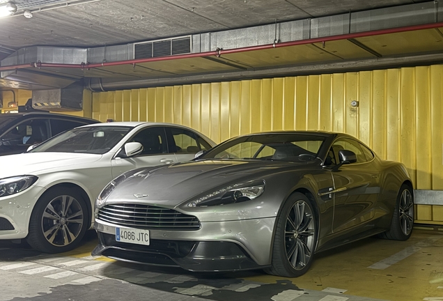 Aston Martin Vanquish 2013
